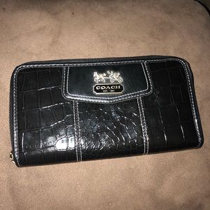 Coach black  paten leather Wallet